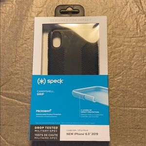 Black IPhone XS Max Speck candy shell grip case